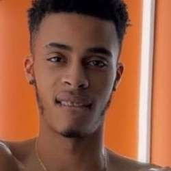 BennieWells1's Chat & Dating Profile