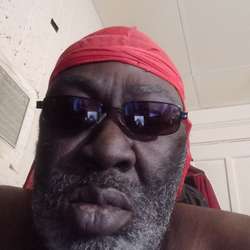 Biblksubman666's Chat & Dating Profile