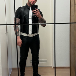 DOMLUNARDRIX's Chat & Dating Profile