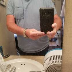 Daveinhotel's Chat & Dating Profile