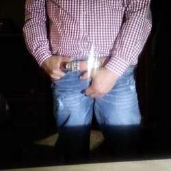 Dez325's Chat & Dating Profile