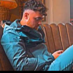 Harleyh's Chat & Dating Profile