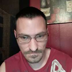 Hotstud39's Chat & Dating Profile