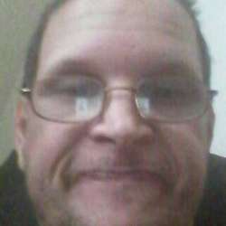 Makeit35's Chat & Dating Profile