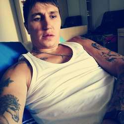 Robert69's Chat & Dating Profile