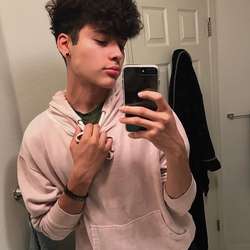 SexyBoi14's Chat & Dating Profile