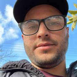 Sexyboy1027's Chat & Dating Profile