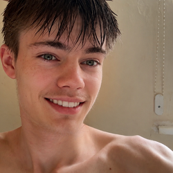 TheoB's Chat & Dating Profile
