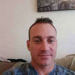 Thomas12's Chat & Dating Profile