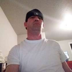Wyguy307's Chat & Dating Profile