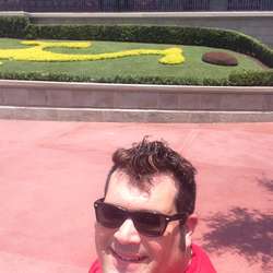 joeydefla's Chat & Dating Profile