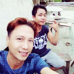 leeninomayo's Chat & Dating Profile