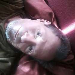 lookin4daddy's Chat & Dating Profile