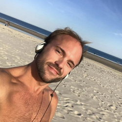 randomplay's Chat & Dating Profile